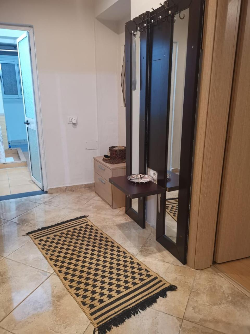 Downtown Authentic Apartment Tirana Myslym Shyri Εξωτερικό φωτογραφία